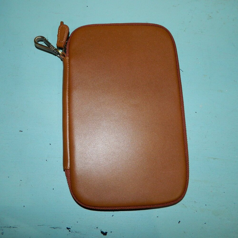 Mark & Graham - Graham Leather Golf Glove Case